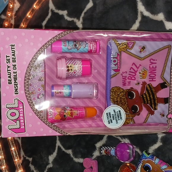 L.O.L SURPRISE BUNDLE - Picture 4 of 7